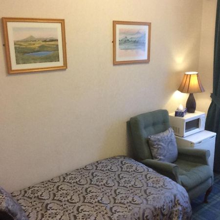 Crawfords Guest House Питърхед Екстериор снимка